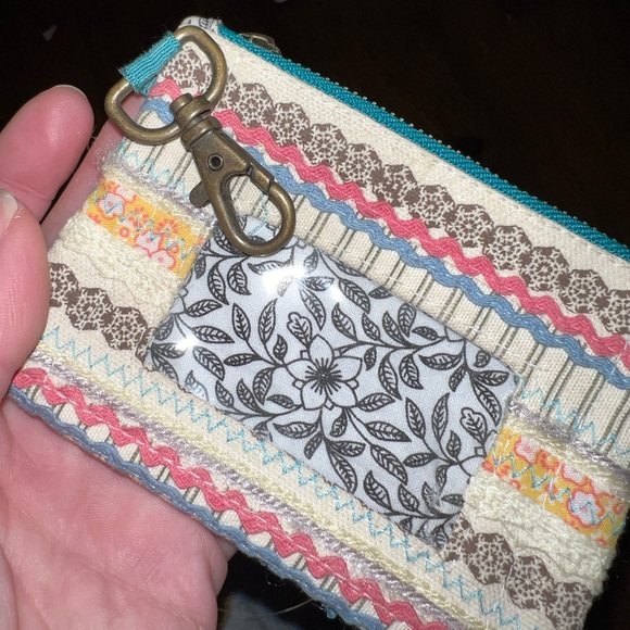 Vintage Wristlet Fabric Key Holder Wallet Colorful ID Pouch - Picture 4 of 9